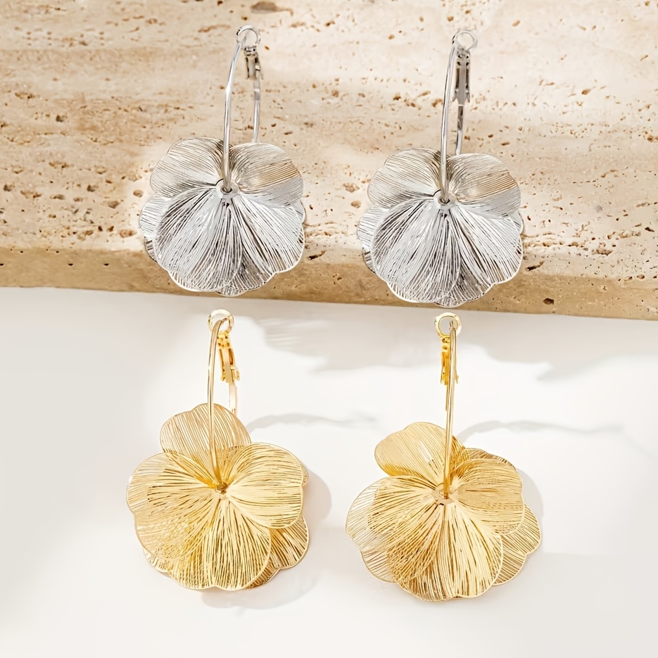 Hollow Floral 18K Golden Plated Copper Earrings — Everyday Elegance